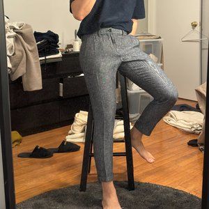Banana Republic / Grey Pants / Breathable / Atheletic Fit / 29x30